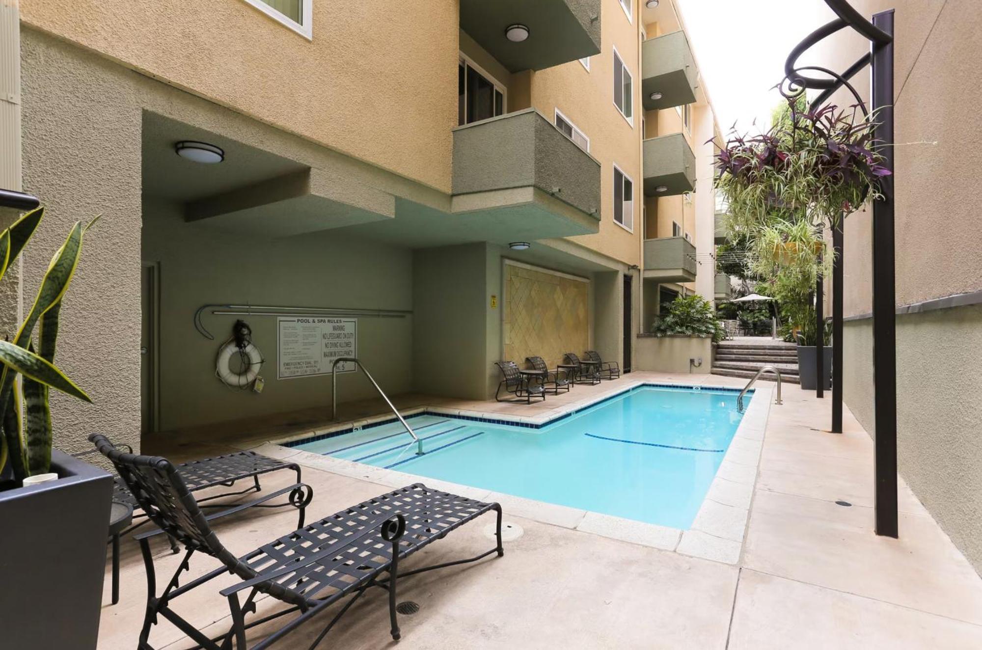 Beverly Hills Gem 1 Bedroom Apt With Parking 218 Los Angeles Eksteriør bilde